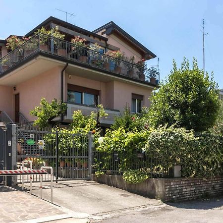 Appartamento Frank Ronyo Desenzano del Garda Esterno foto