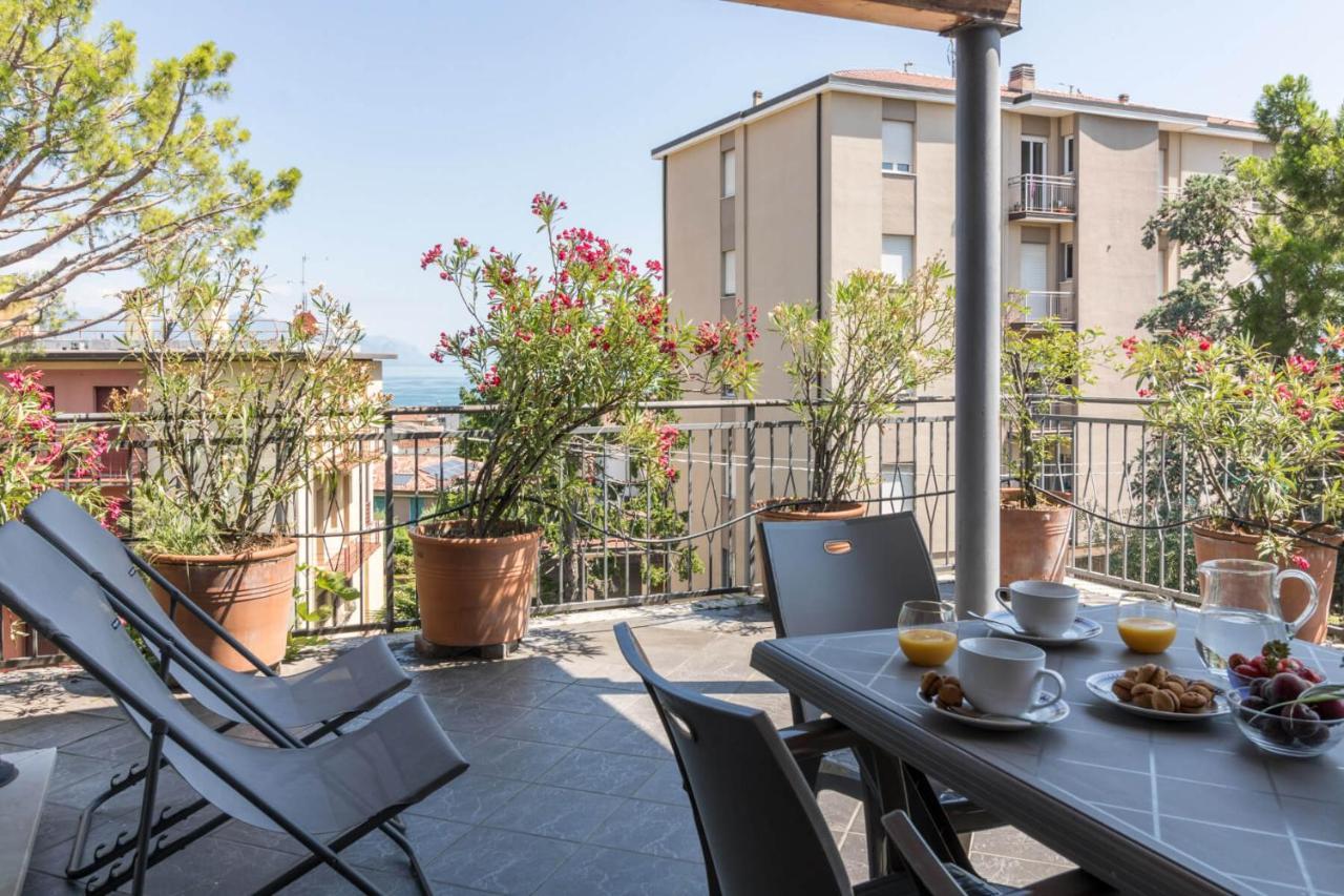 Appartamento Frank Ronyo Desenzano del Garda Esterno foto