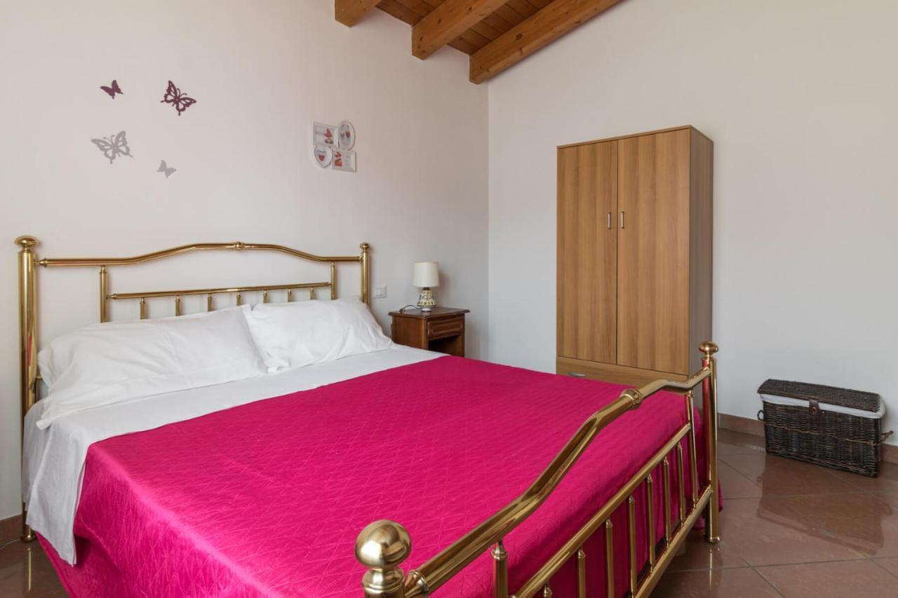 Appartamento Frank Ronyo Desenzano del Garda Esterno foto