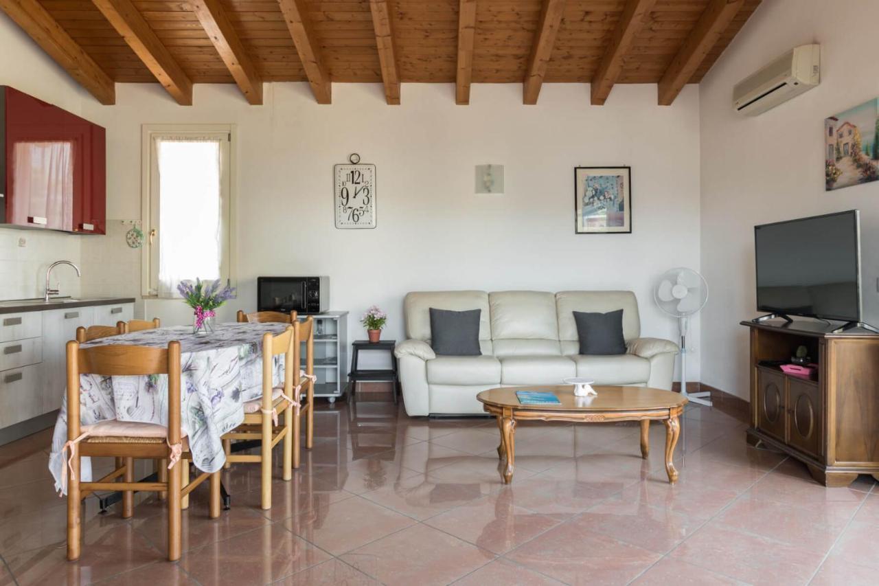 Appartamento Frank Ronyo Desenzano del Garda Esterno foto