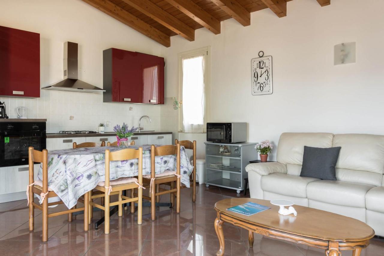 Appartamento Frank Ronyo Desenzano del Garda Esterno foto